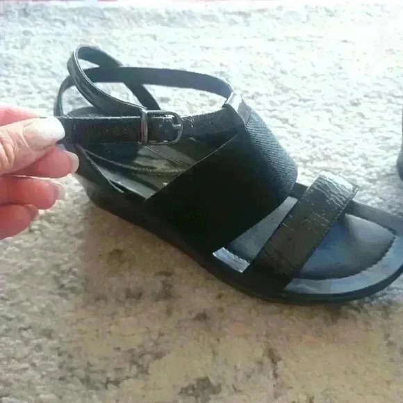 Dansko Womens Black Strappy Wedge Sandals 39 - Picture 7 of 16